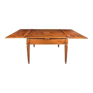 Tavolo da pranzo allungabile in legno intarsiato. Piacenza, seconda metà XVIII sec.