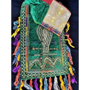 Sahel Headdress In Embroidered Velvet And Silver Thread - Tunisia Circa 1930