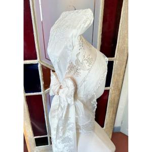Deux Sèvres Headdress In Embroidered Tulle And Cream Silk Ribbons - 19th Century