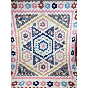 Hexagon Patchwork Hanging In Printed Cotton - United States Circa 1880