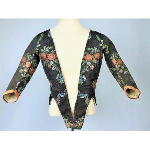 Camisole Or Soft Body In French Faille Paperback Brown Background - France Circa 1750