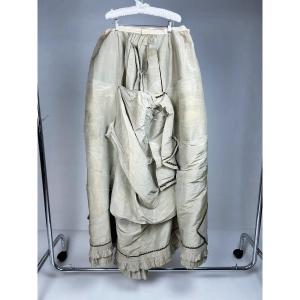 Crayfish Tail Skirt For Bustling In Moiré Faille - France Circa 1885