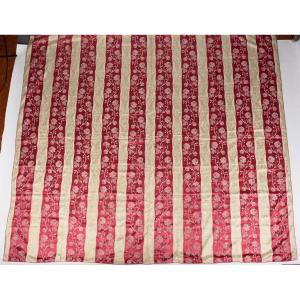 Tablecloth Or Wall Hanging In Cherry And Cream Damask Satin Lampas - Louis XVI Period