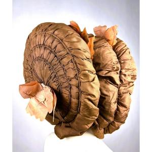 Taffeta Carriage For A Mounted Hairstyle - Regency Period, England, Late 18th Century