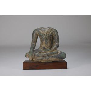 Sukhothai Buddha Bust