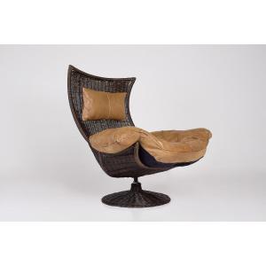 Swivel Armchair In Rattan And Leather By Gerard Van Den Berg
