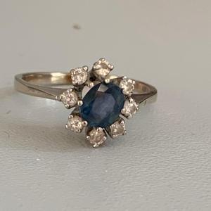 2089 – White Gold Sapphire Diamond Ring