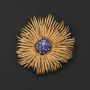2460 – Flower Brooch Yellow Gold Sapphires 50s
