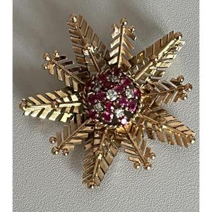 4005– Ruby And Diamond Yellow Gold Star Brooch