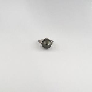 3933– White Gold Tahitian Pearl Diamond Ring