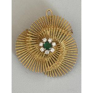 4152– Sixties Brooch Yellow Gold Emerald Diamonds