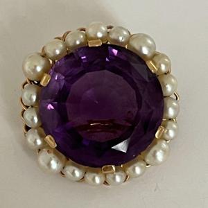 5253- 1960s Yellow Gold Amethyst Pearl Brooch