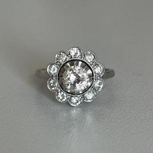 5339- Marguerite Ring White Gold Platinum Diamonds (0.80 Ct In The Center)
