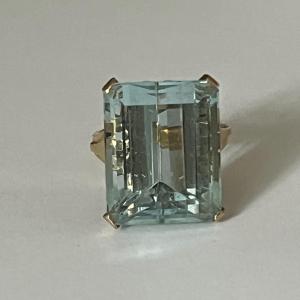 5638- 22.00 Ct Aquamarine Yellow Gold Ring
