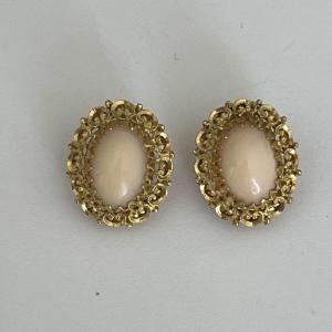 5428- Coral Yellow Gold Earrings