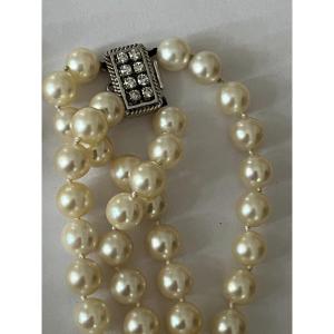 5039- Necklace 2 Rows Pearls Clasp Gold Gray Diamonds