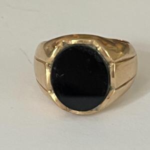5856- Yellow Gold Onyx Signet Ring