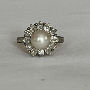 4493- Yellow Gold Pearl Diamond Ring