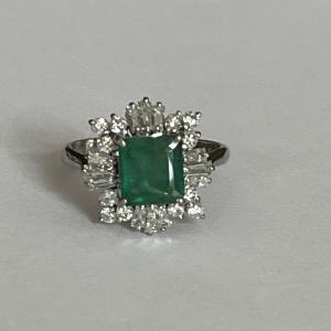 5891- Colombian Emerald White Gold Ring 2.00 Ct Diamonds