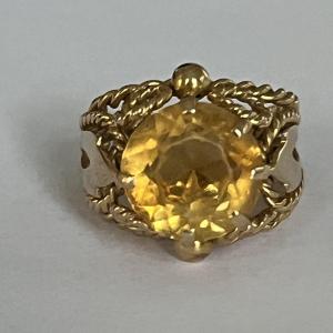 5996- Yellow Gold Wire Ring With Citrine