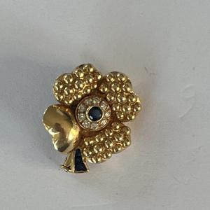 6039- Fred Flower Brooch Yellow Gold Sapphires Diamonds