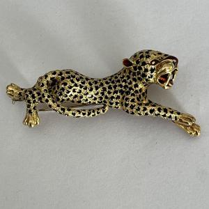 5876- Yellow Gold Enamel Panther Brooch