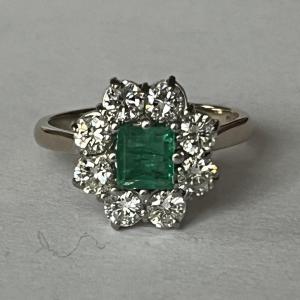 6303- Marguerite Ring White Gold Emerald Diamonds