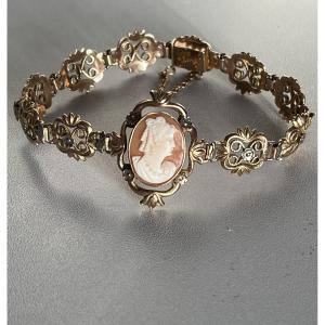 3748- Antique Yellow Gold Cameo Bracelet
