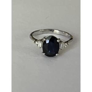 6616- White Gold Ring Sapphire 2.64 Ct Diamonds