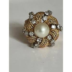 6872- Yellow Gold Dome Ring With Akoya Pearl And Diamonds