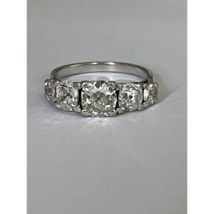 6671- White Gold Garter Ring With Diamonds (1.00 Ct In The Center)
