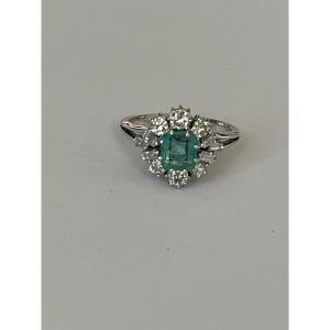 7043 - Grey Gold Ring With Emerald And Diamonds 1.20 Ct