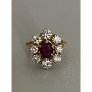 1006 - Yellow Gold Flower Ring With Ruby And Diamonds (1.50 Ct)