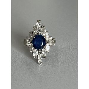 4260 - Vintage Ring In White Gold With Sapphire And Diamonds 1.30 Ct