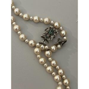 7182 - Two-strand Pearl Necklace With Gray Gold Clasp And Emeralds