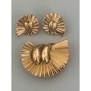 6475 - Vintage Yellow Gold Brooch And Earrings
