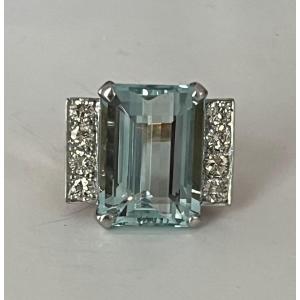 6778 - Yellow And Grey Gold Ring With Aquamarine And Diamonds, 1940s