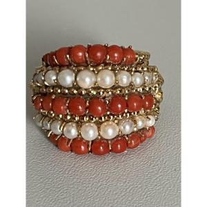 7191- Vintage Yellow Gold Ring With Coral And Akoya Pearls