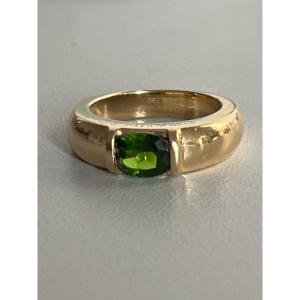 7293- Chaumet Yellow Gold Peridot Bangle Ring