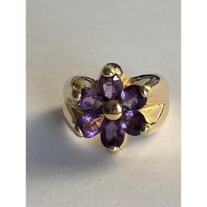 7273 - Yellow Gold Flower Ring With Amethysts