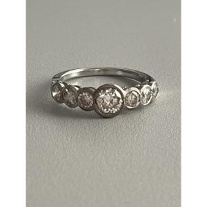 7335b - Vintage White Gold Ring With Diamonds (0.71 Ct In The Center)