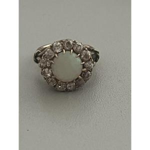 6890 - Antique Yellow Gold Opal And Diamond Ring