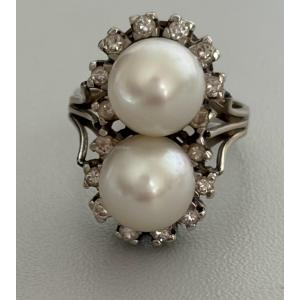 7352 - Vintage White Gold Ring Akoya Pearls Diamonds