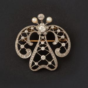 6873 - Antique Platinum Brooch Diamonds Fine Pearls