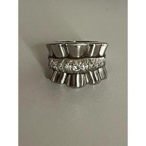 1565 - Important Vintage Platinum Diamond Ring