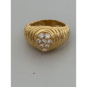 7596- Yellow Gold Godronné Diamond Chevalière Ring