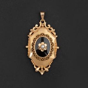5466- Yellow Gold Onyx Pearl Pendant