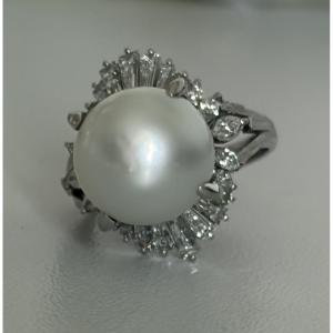 7653 - Platinum Ring With Pinctada Maxima Pearl And Diamonds