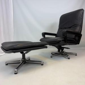 King Lounge Chair And Footrest By André Vandenbeuck For Strässle