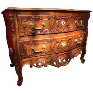 18th Century Nîmes Chest Of Drawers With Curved Front And Curved Sides In Walnut Wood, Opening With Two Drawers